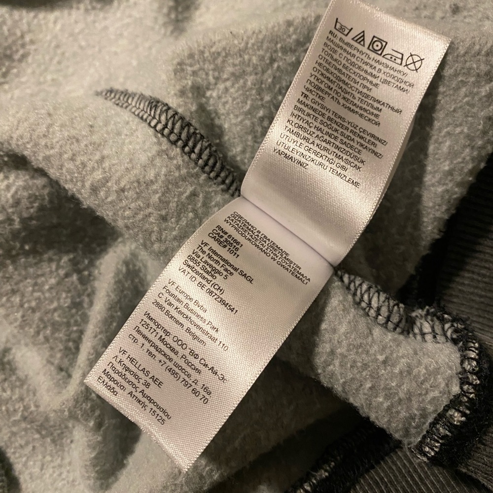 Supreme x The North Face Pigment Printed Crewneck - Picture 6 of 8
